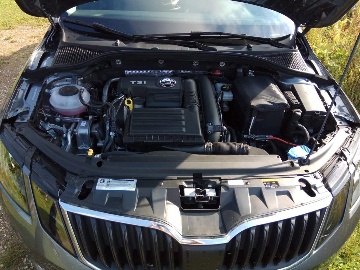 Шкода Октавия под капотом