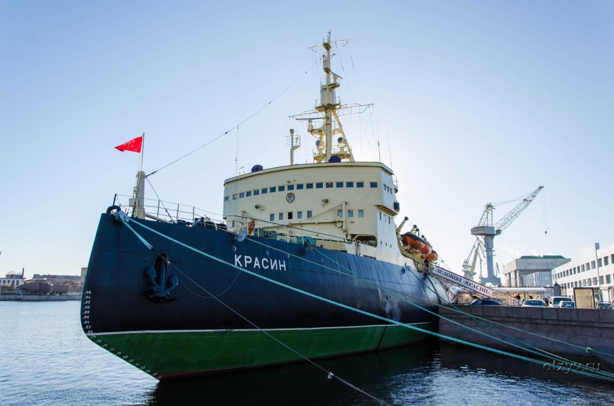 Ледокол Красин Святогор