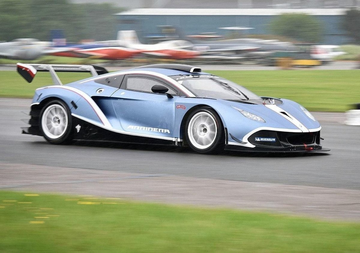 Arrinera Hussarya скорость