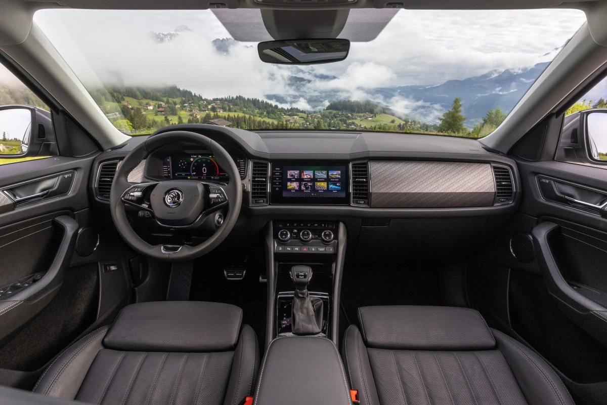 Шкода Карок 2022 салон