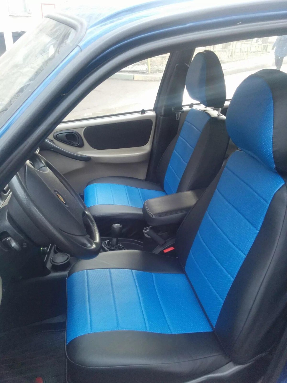 Чехлы на ниву Шевроле