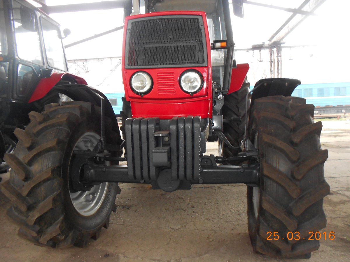 Трактор ЮМЗ 8244