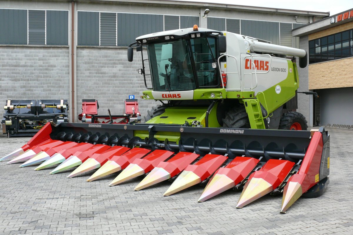 Жатка для уборки кукурузы