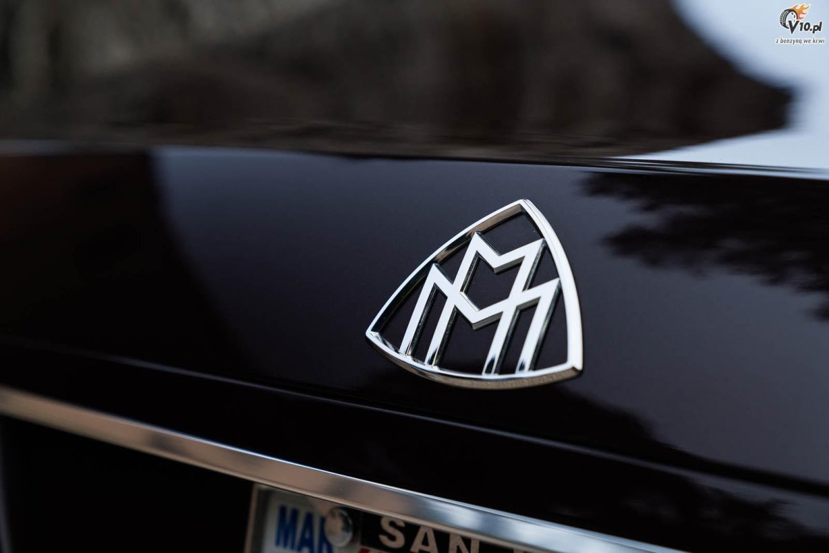 Майбах значок