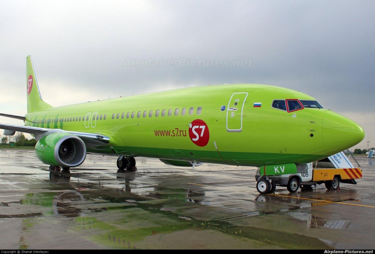Боинг 737-800 s7