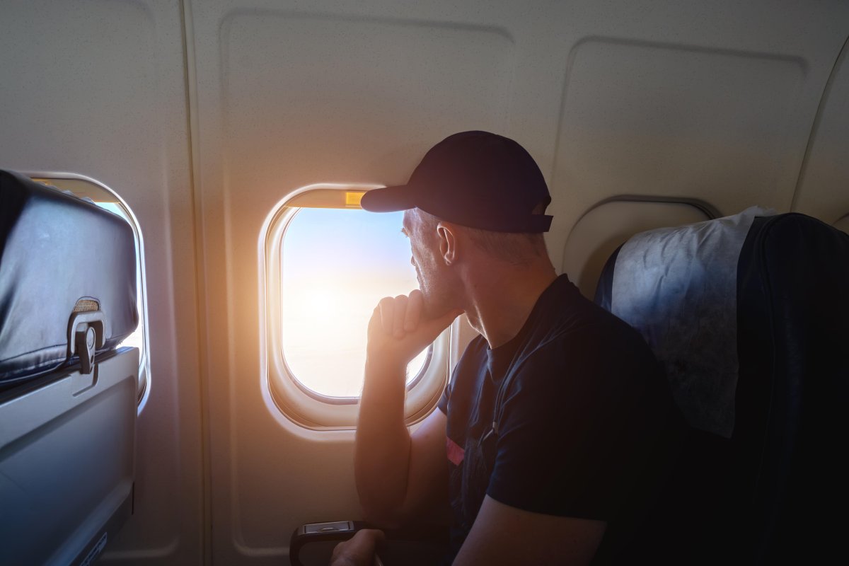 Парень в самолете