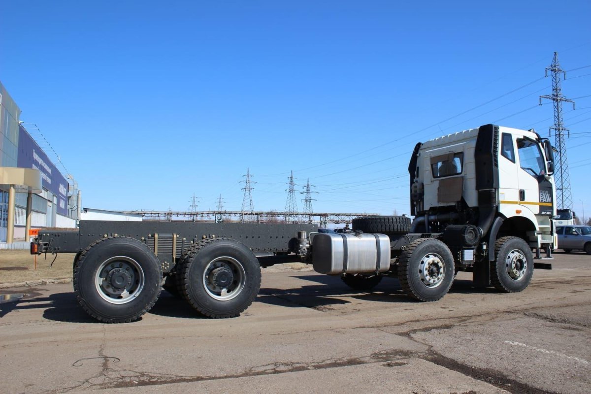 FAW j6 шасси