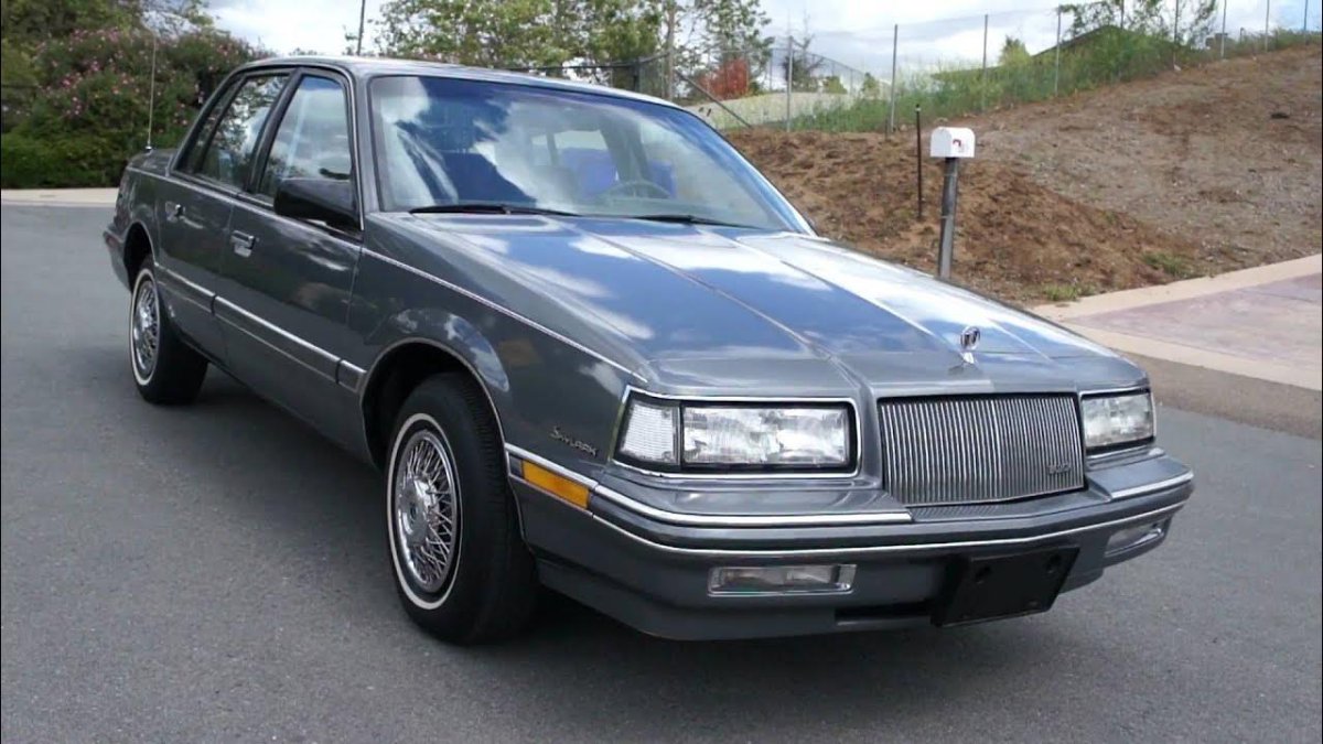 Buick Skyhawk 1989