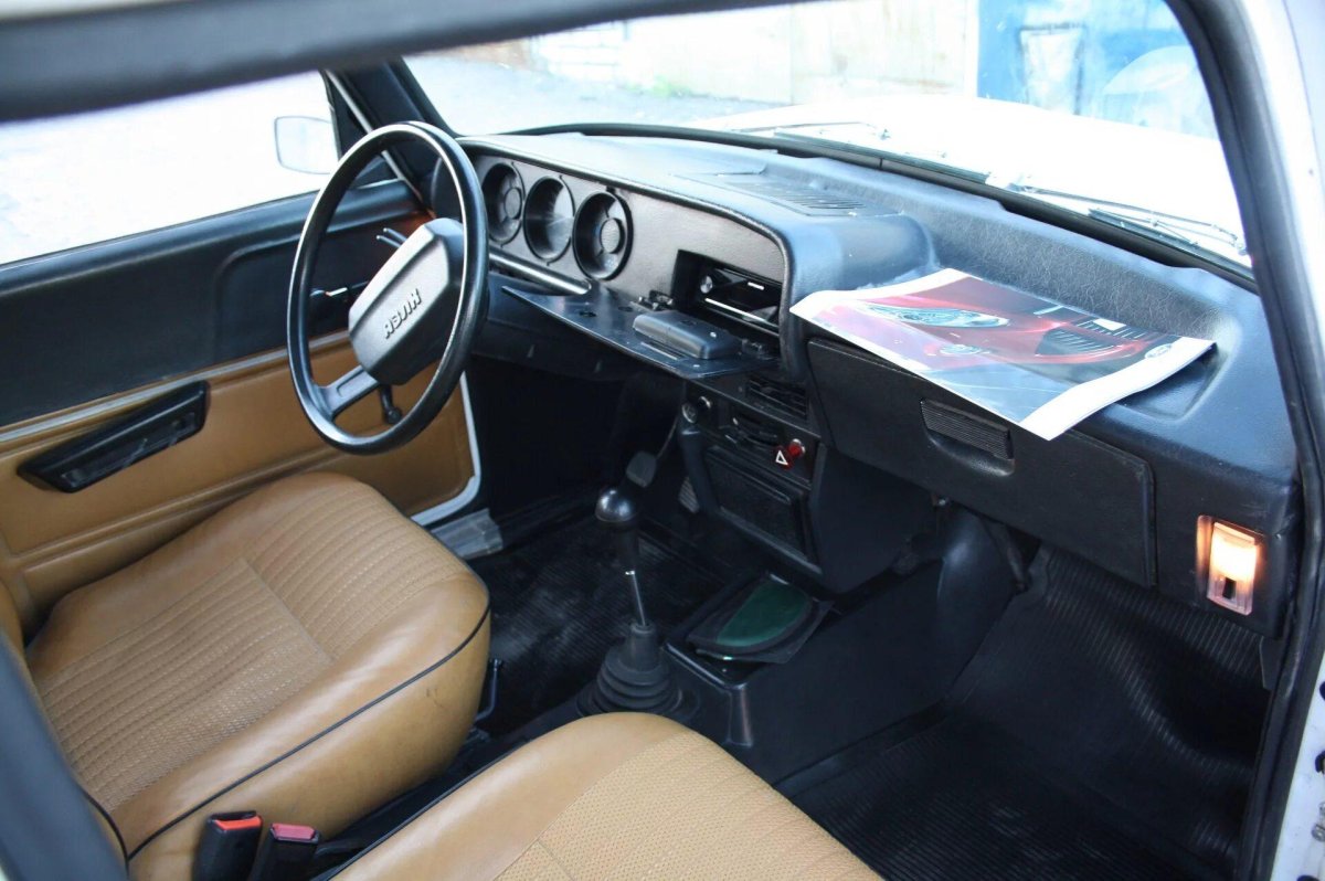 Москвич 2140 салон внутри