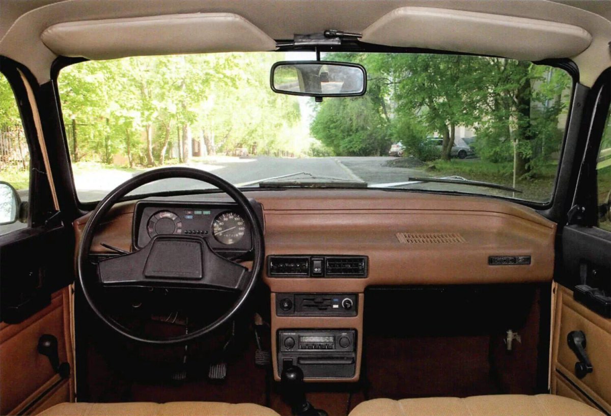 Москвич 2140 Люкс салон