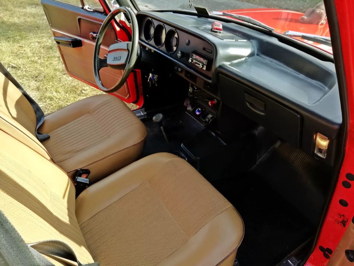 АЗЛК 2140 салон