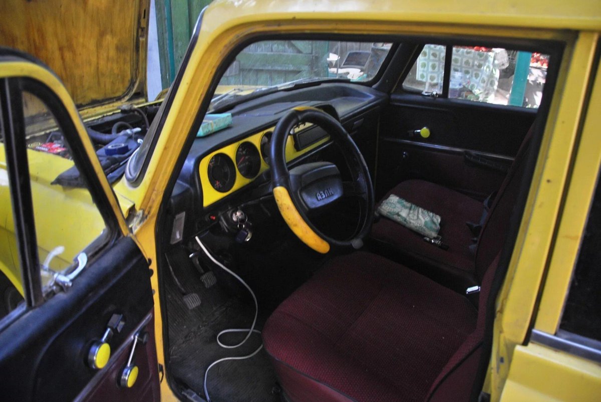 Москвич 2140 тюнинг салона