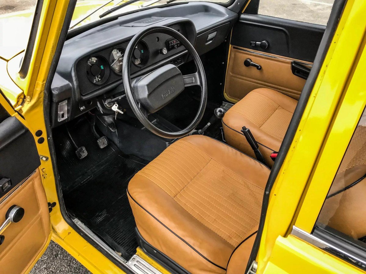 Москвич 2140 SL красный салон