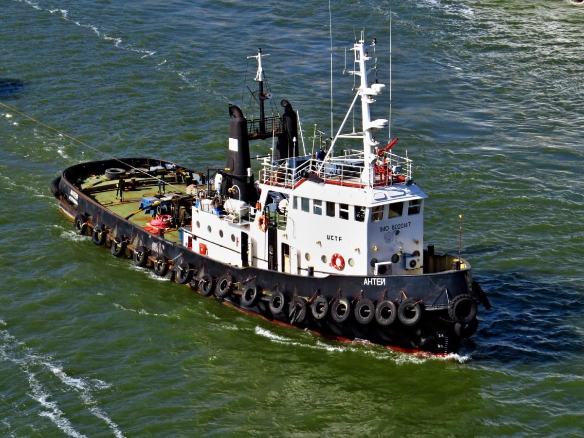 Морской буксир Антей