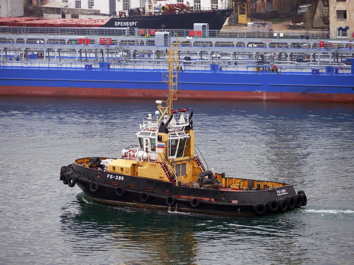 Буксир РБ 389