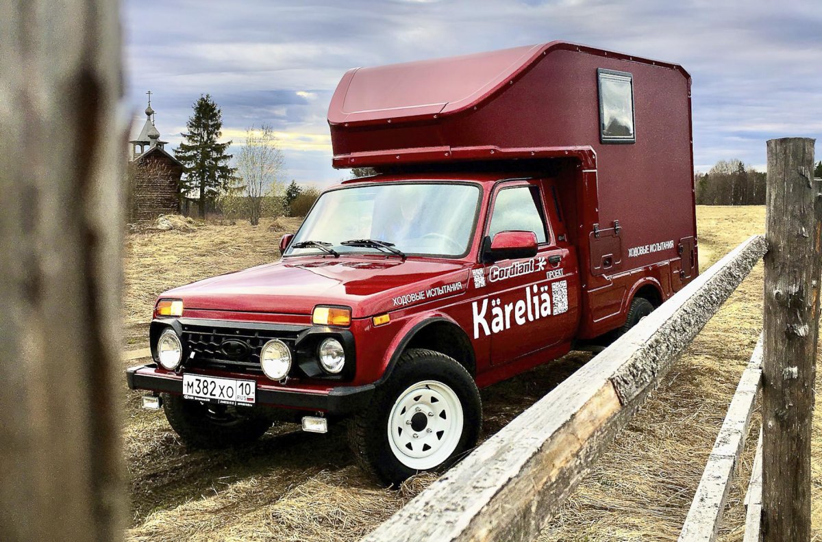 Lada Niva Camper