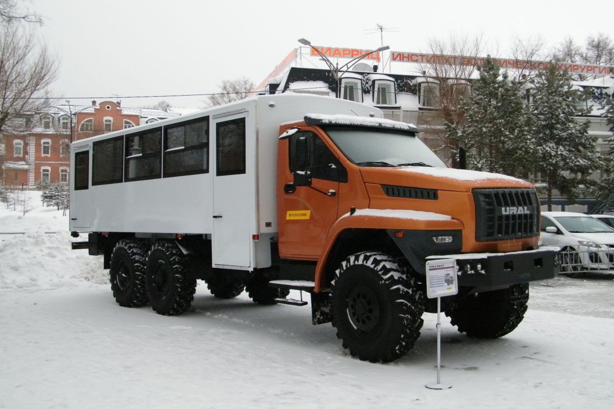 Урал Некст вахтовый