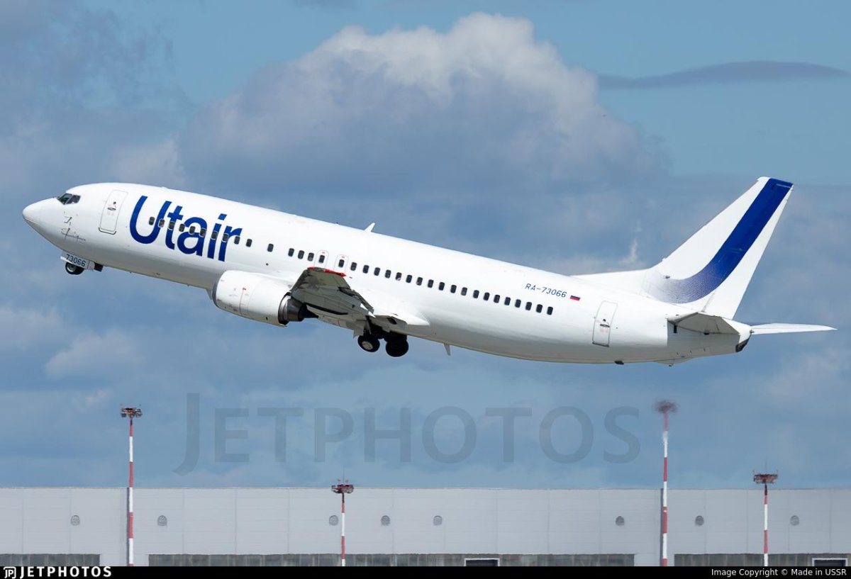 Боинг ЮТЭЙР 737 VQ-BQQ