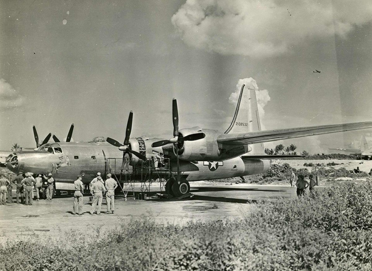 B-32 бомбардировщик