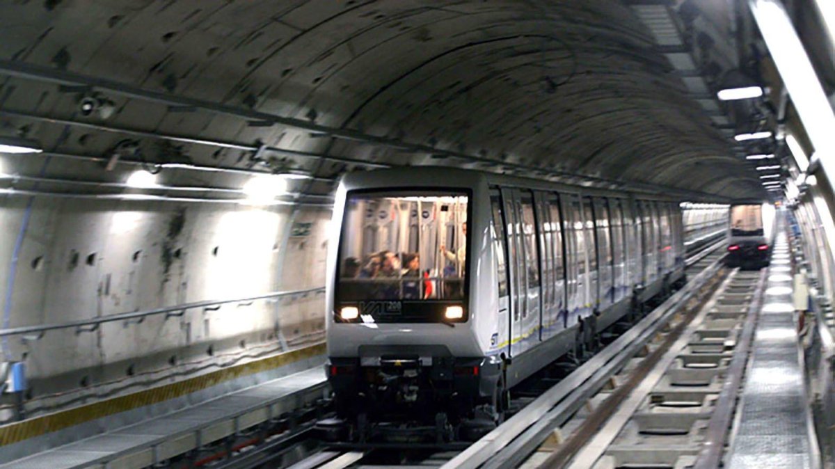 Метро в Турине