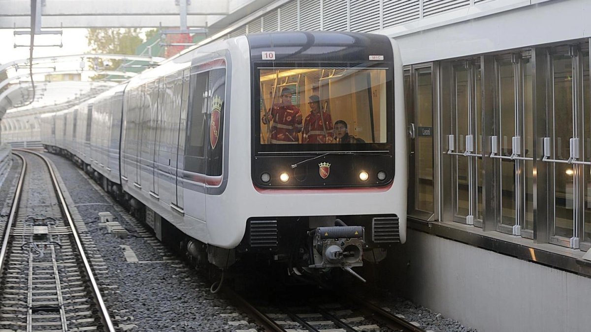 Метро в Риме