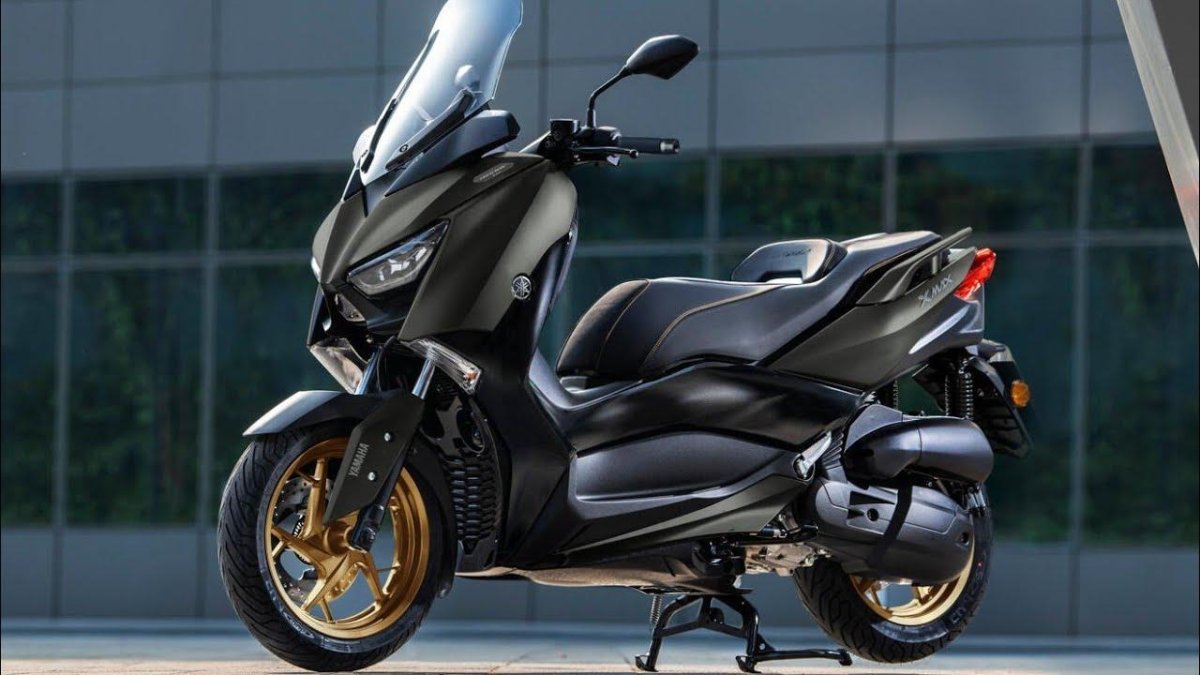 Yamaha XMAX 250