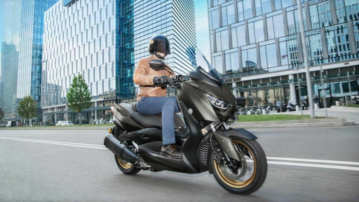 Yamaha XMAX 2021