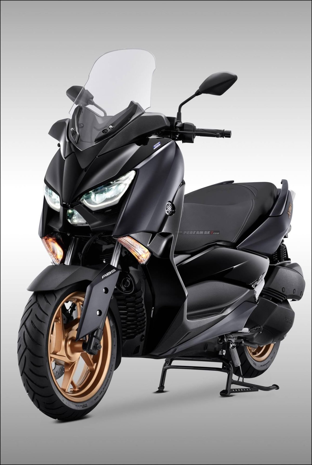 Yamaha x Max 250