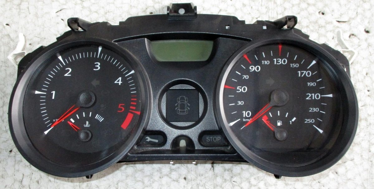 Рено Меган 2 панель приборов