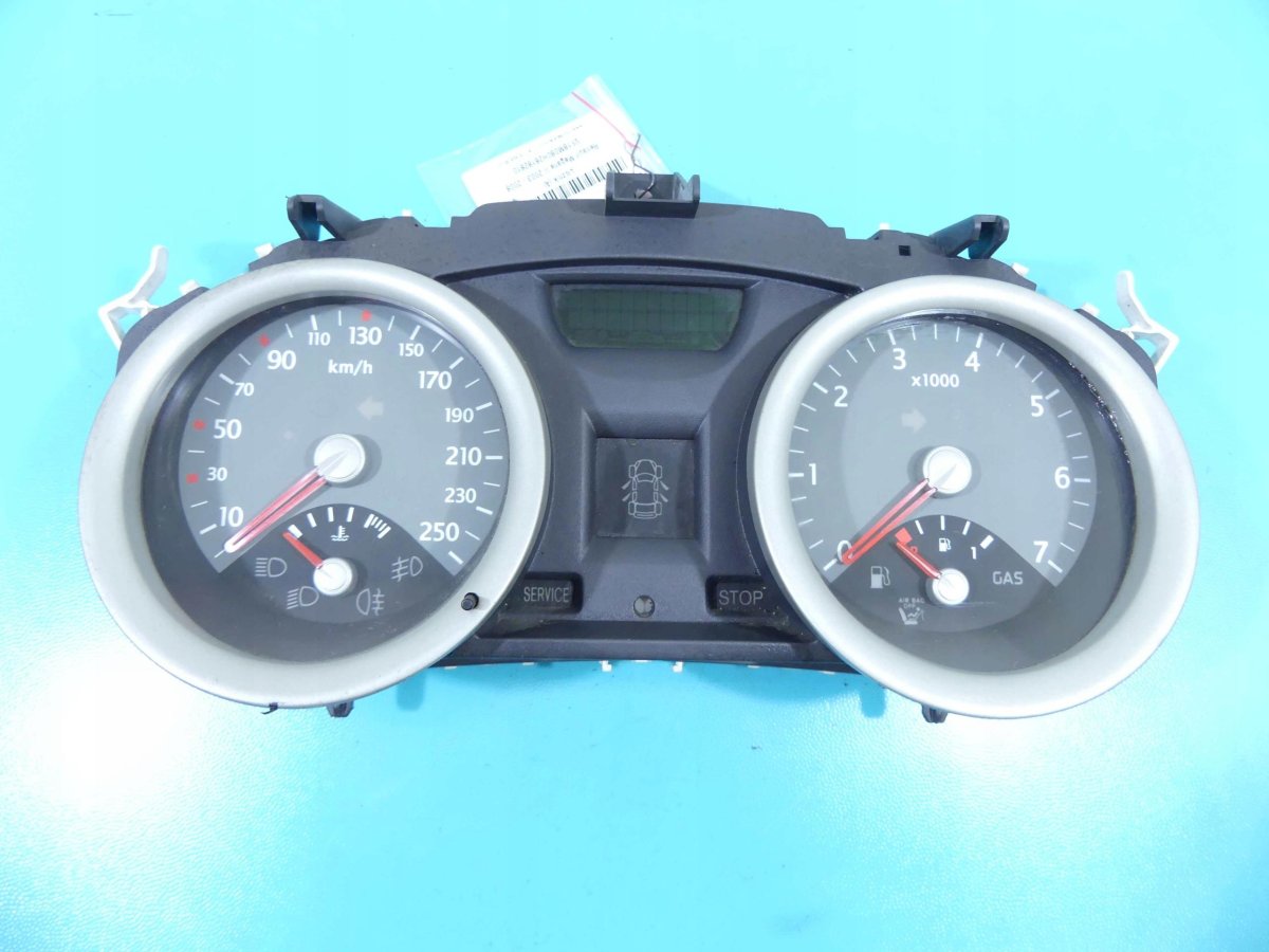 Рено Меган 2 панель приборов