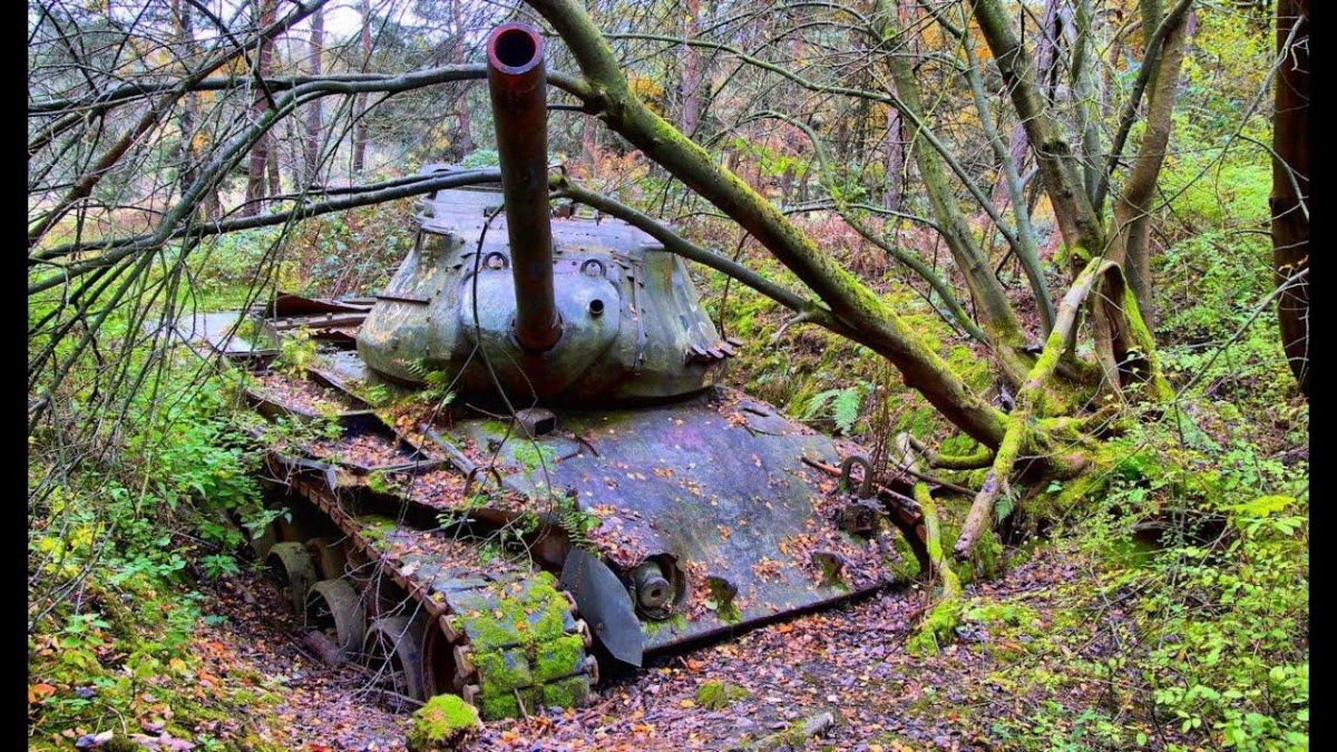 Заброшенный танк т34 в Ленобласти