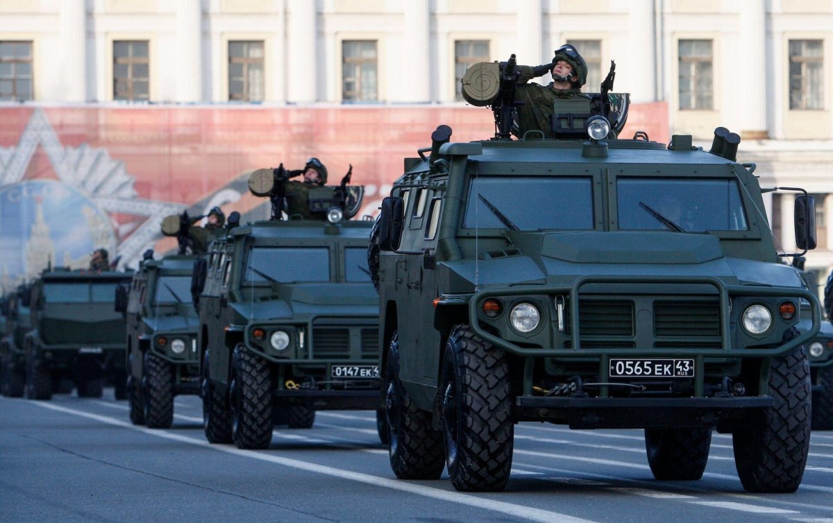 Колонна ГАЗ 2330 тигр