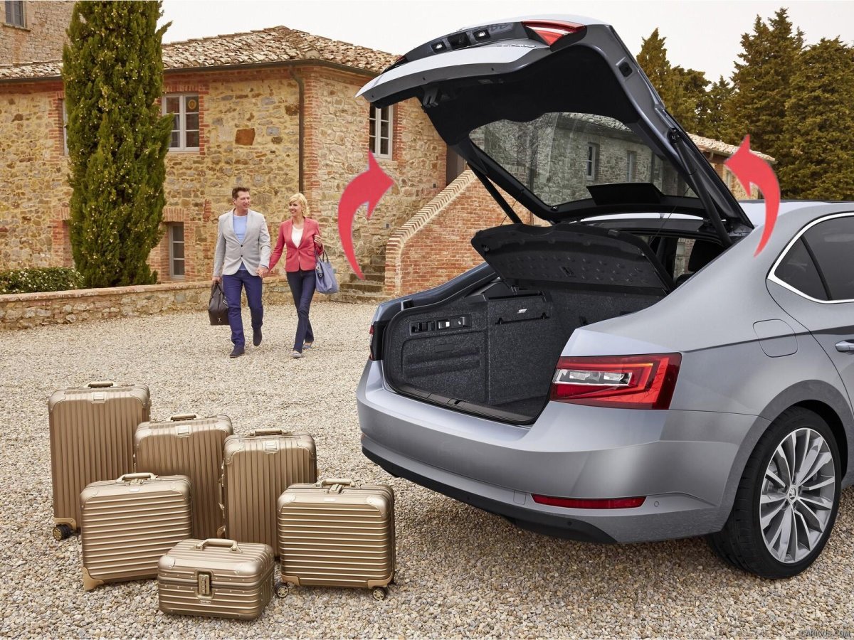 Skoda Superb лифтбек