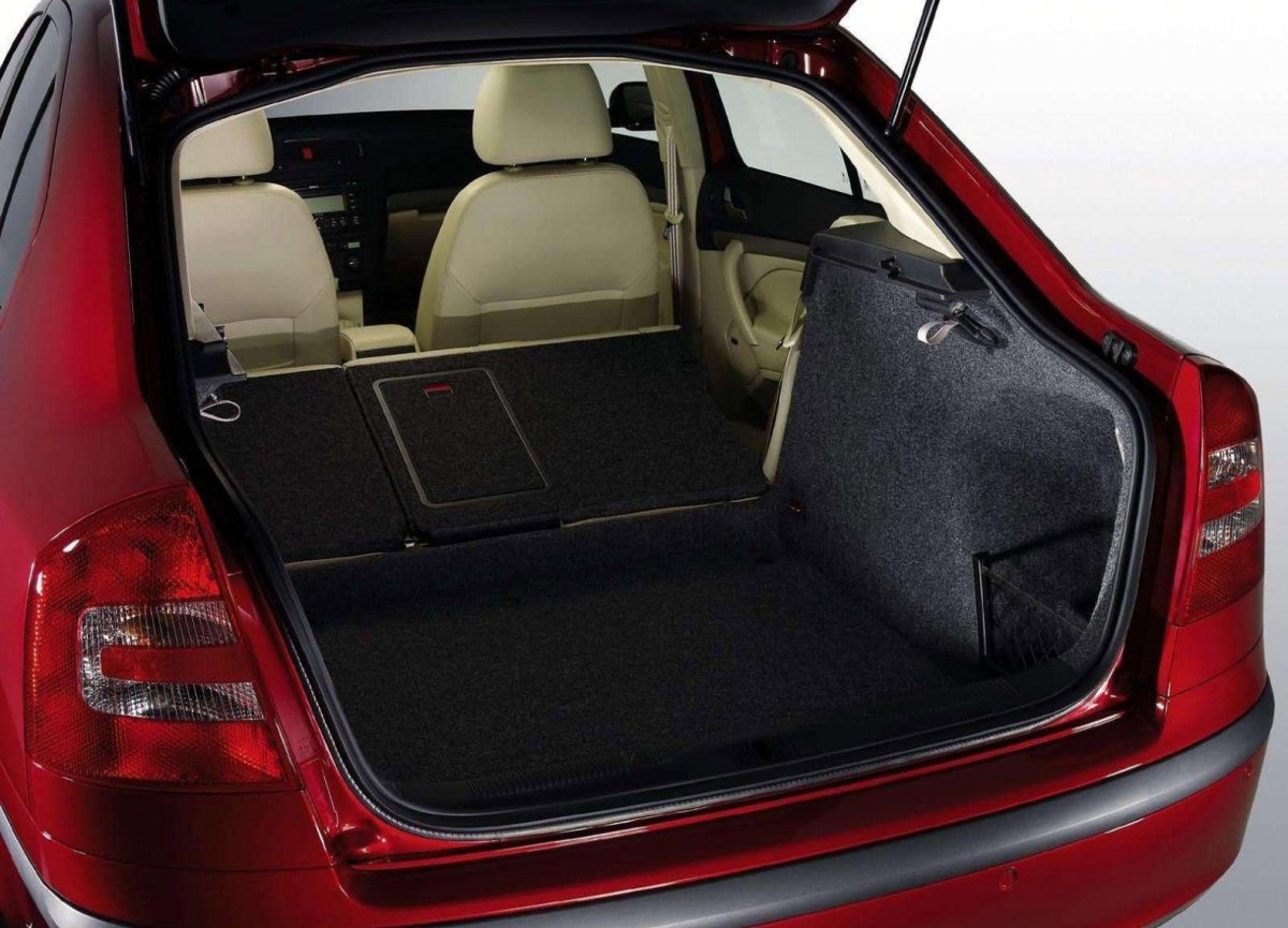 Skoda Octavia хэтчбек багажник