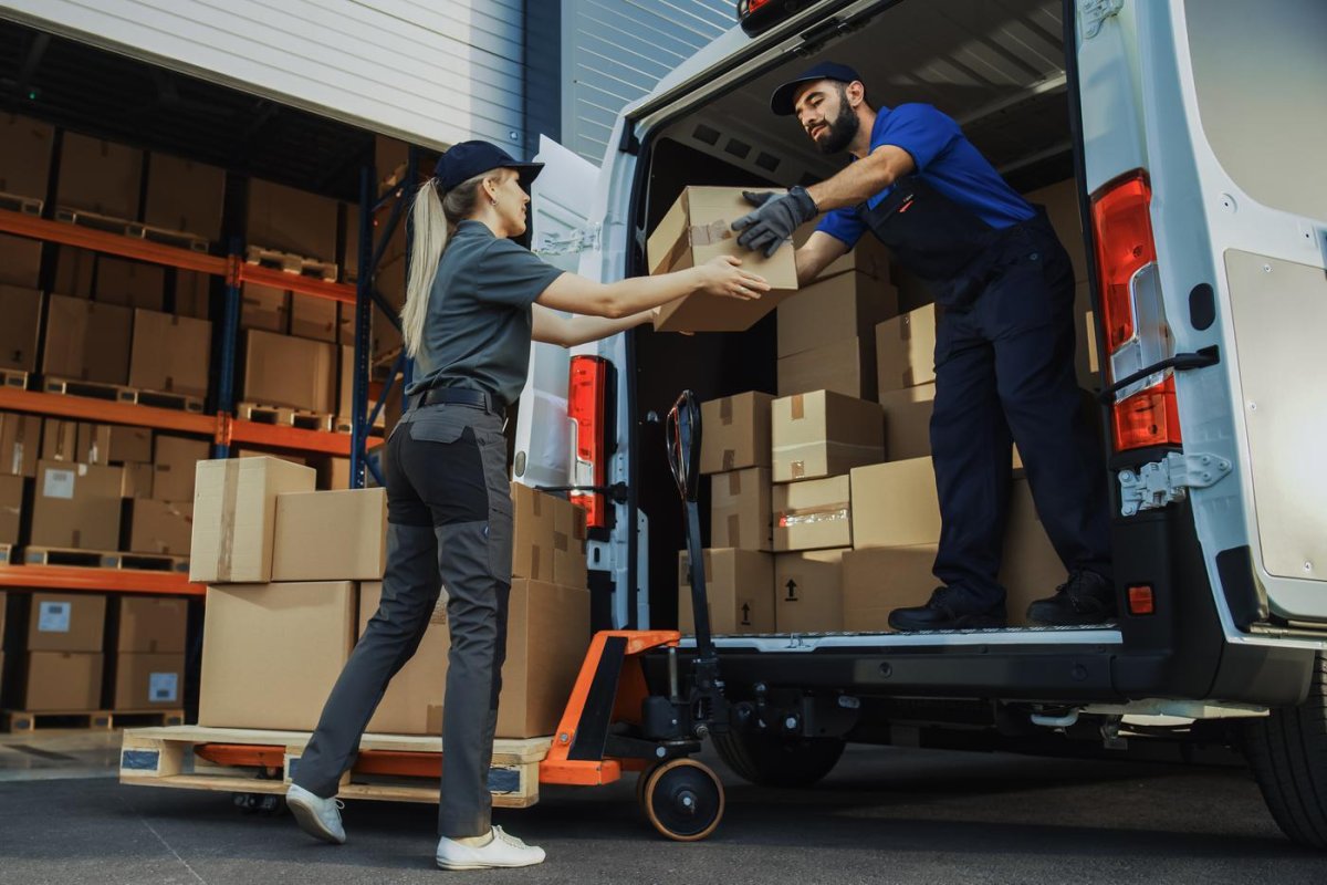 Грузчики фото