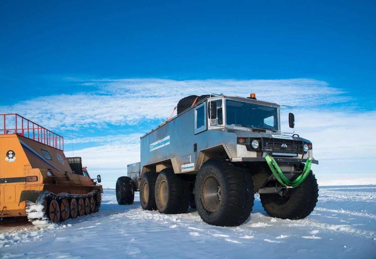 Вездеход Бурлак 8х8