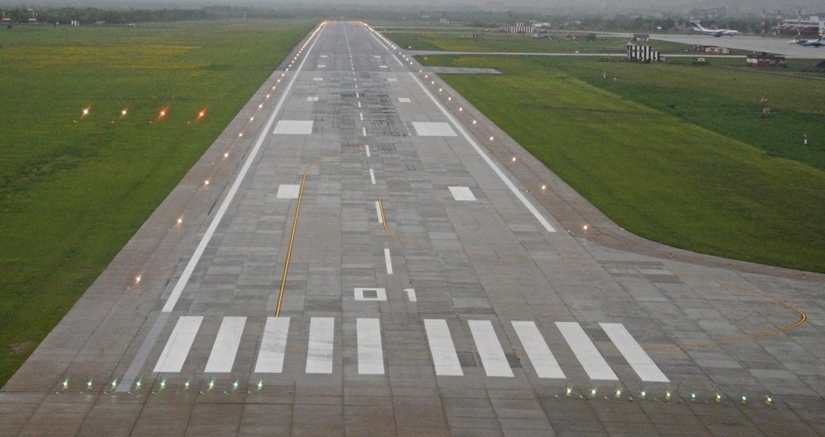 Взлётно посадочная полоса Домодедово