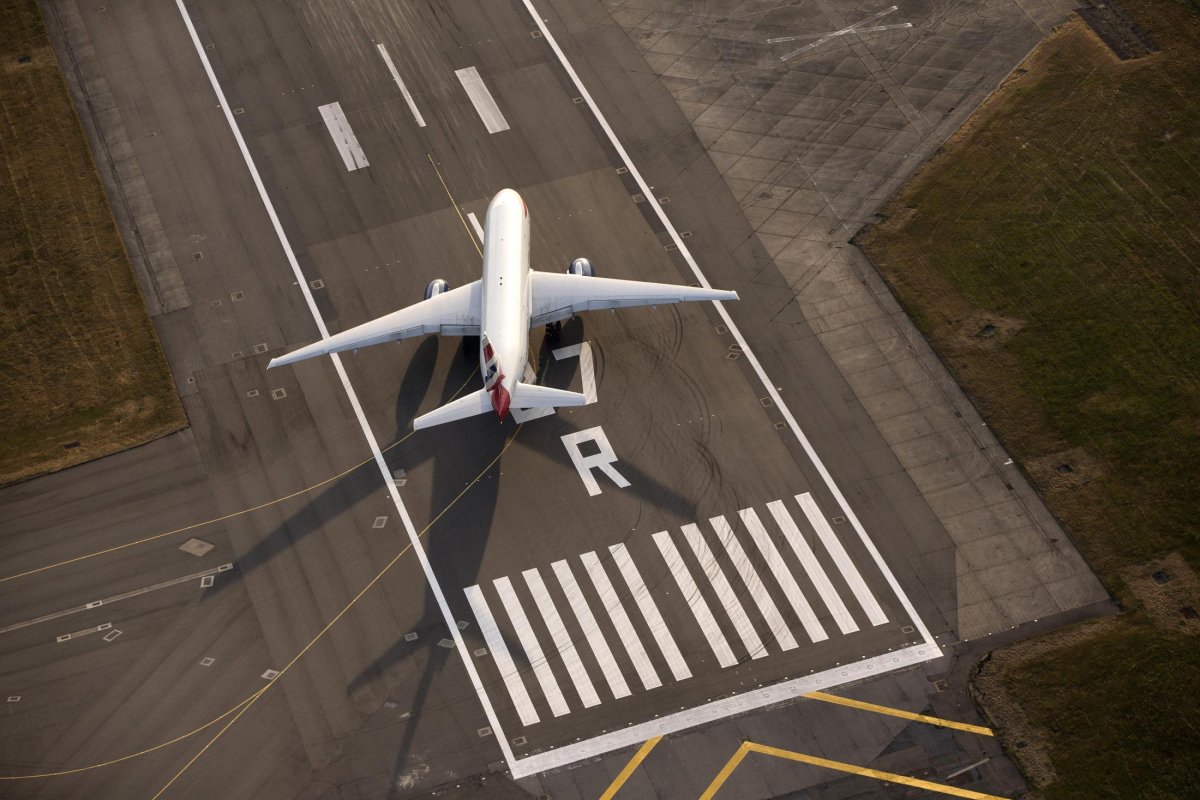 Разметка взлетной полосы