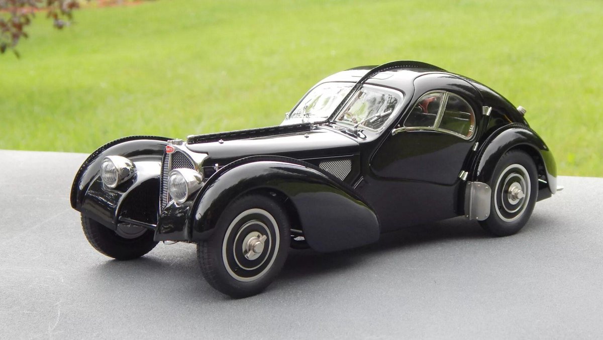 Bugatti 57 SC Atlantic 1 18 CMC