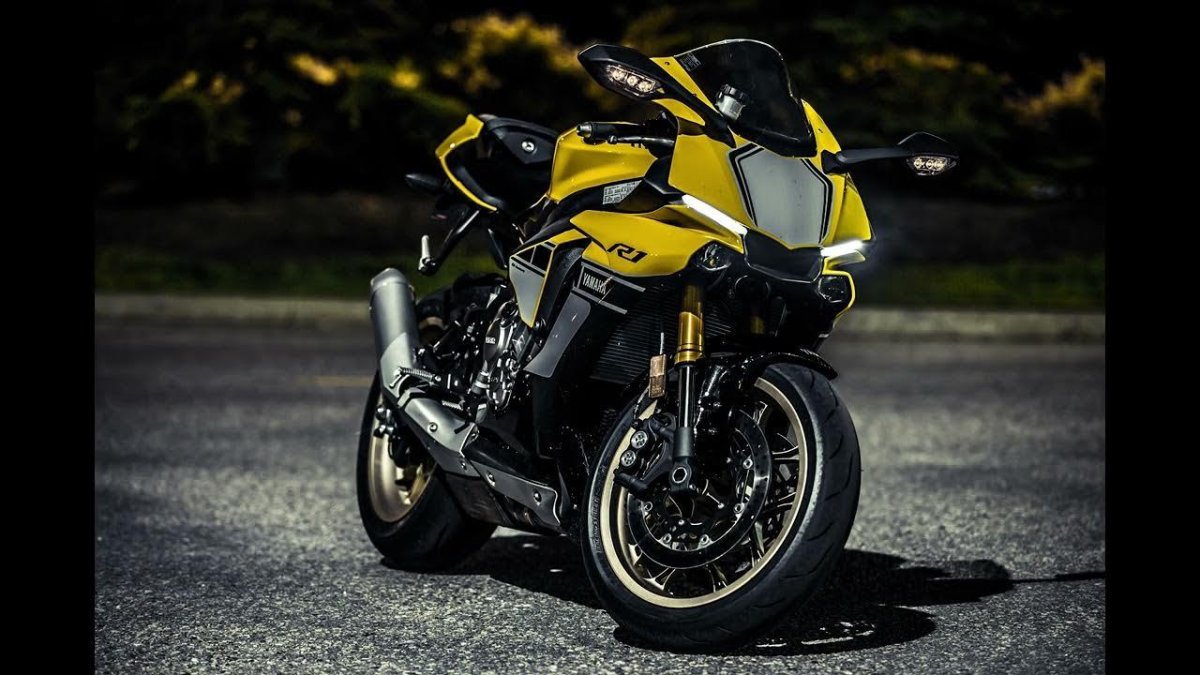 Yamaha YZF r1 обои