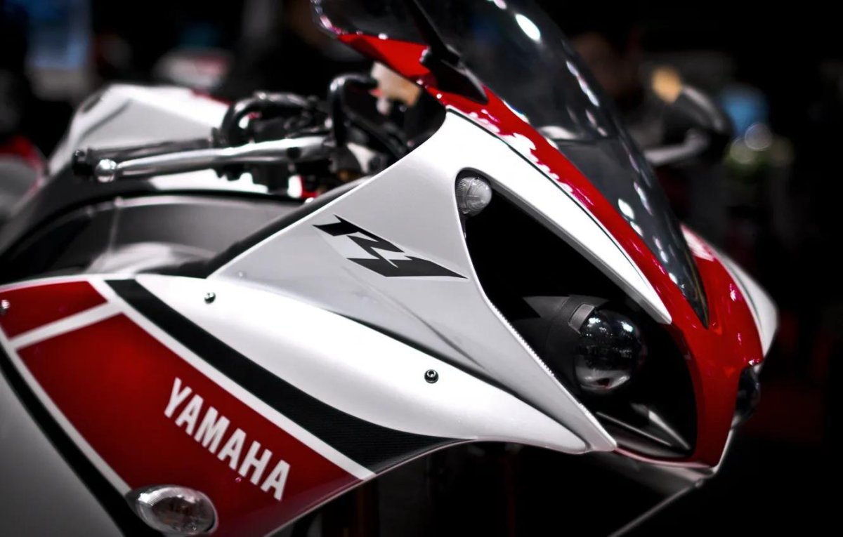 Yamaha r1