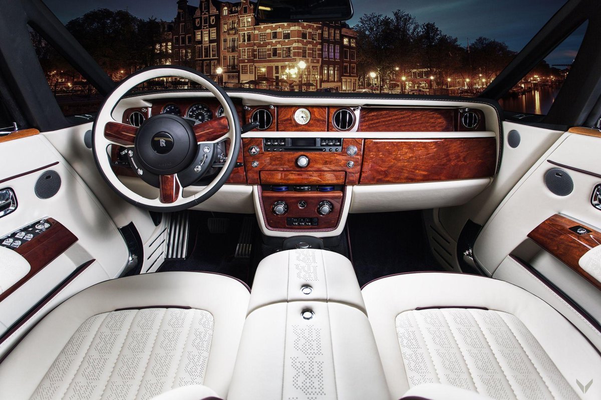 Rolls-Royce Phantom Drophead Coupe салон