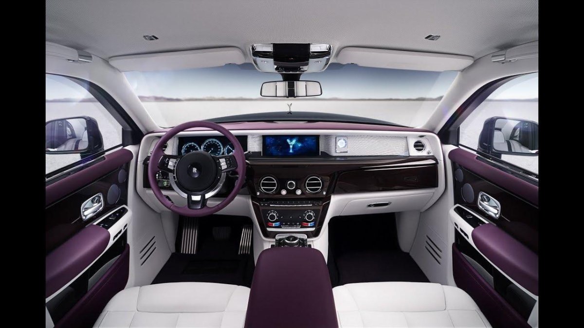 Rolls Royce Phantom 2020 салон