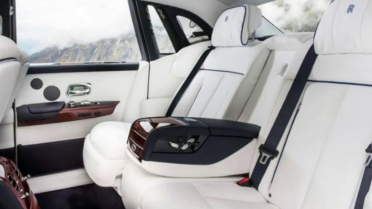 Rolls Royce Phantom 2017 салон