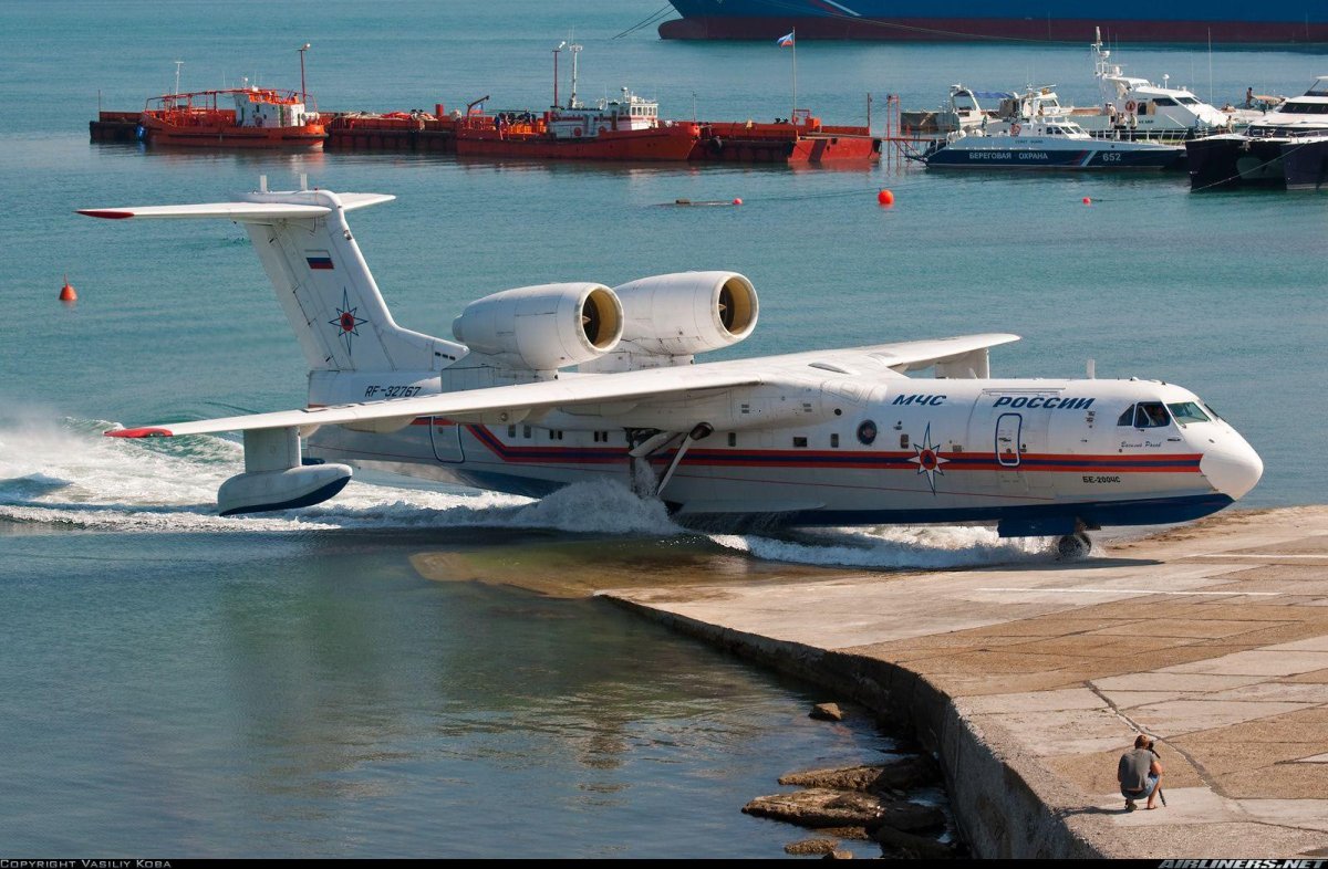 Самолёт-амфибия бе-200чс