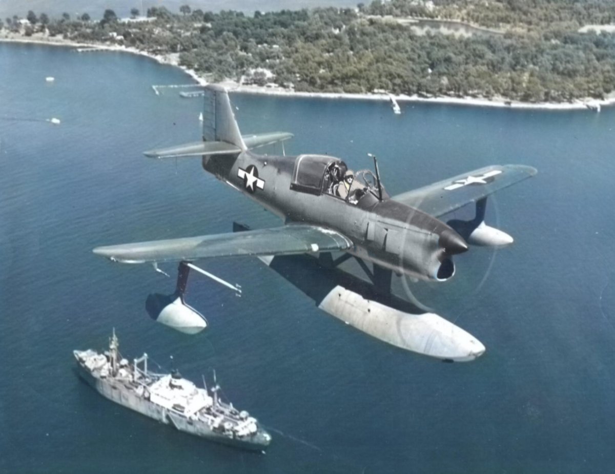 Самолет амфибия