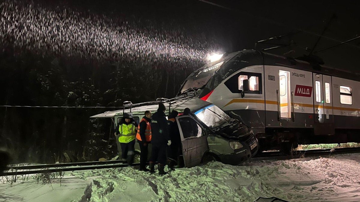 Столкновение электропоездов