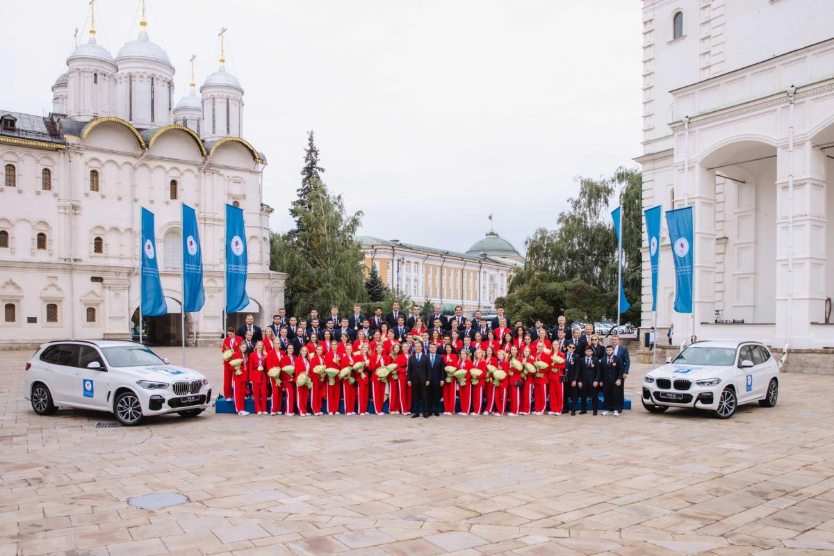 Вручение автомобиля