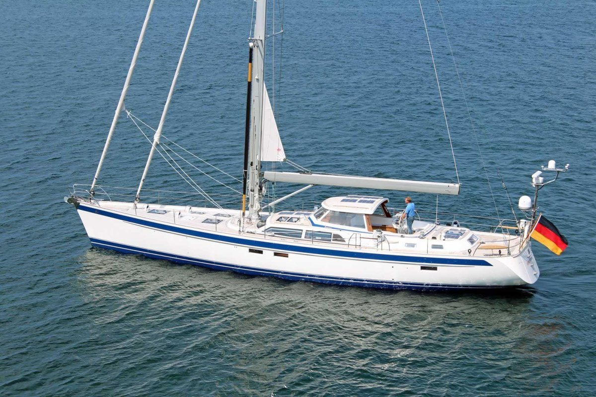 Парусная яхта Hallberg-Rassy 64