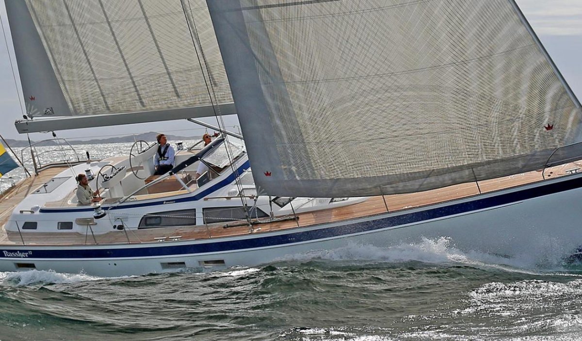 Яхта Халберг Расси 57